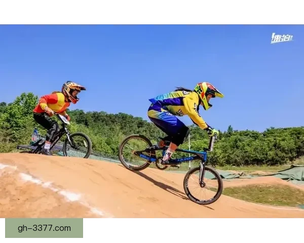 BMX杯赛：激情澎湃，勇往直前