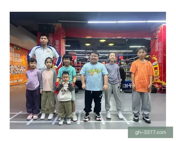 拳击训练技巧:打造强健体魄的秘诀 拳击训练技巧:打造强健体魄的秘诀